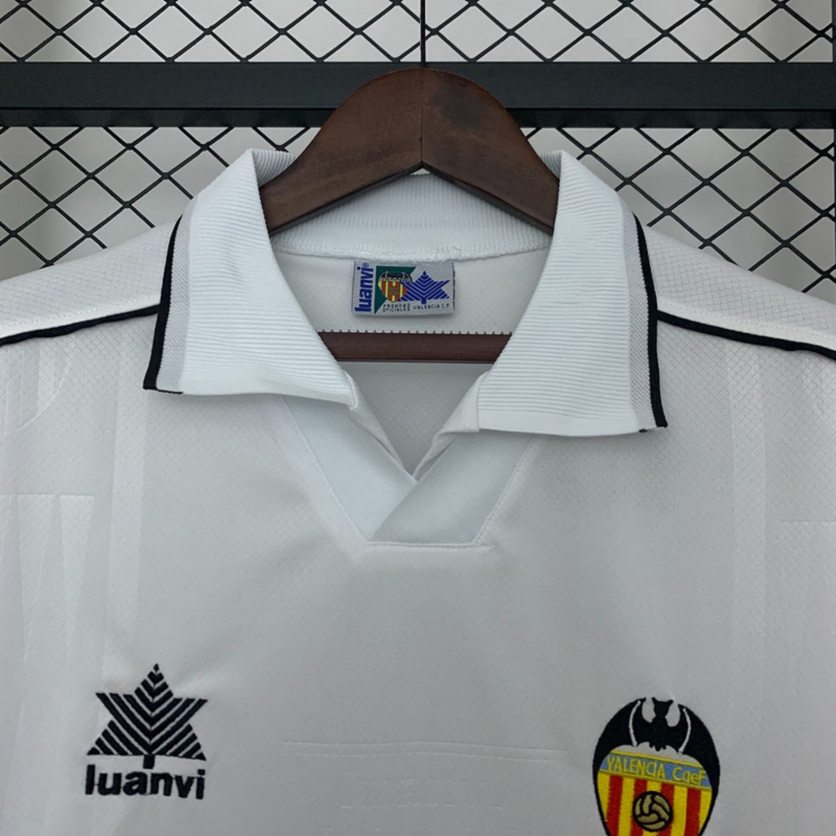 Retro Valencia CF 1996/97 Home jersey Fan Version