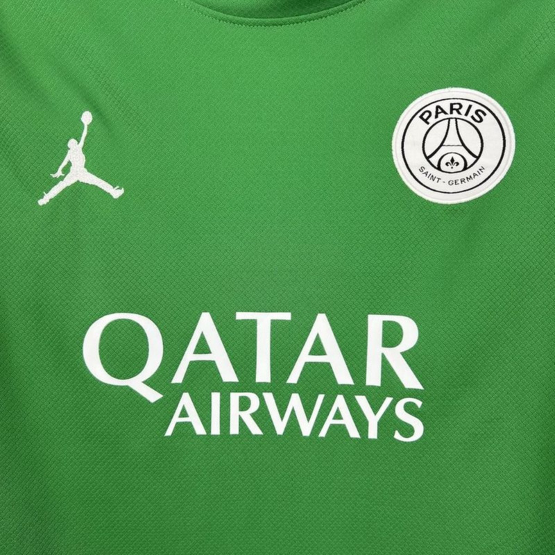 2025/26 PSG Green goalkeeper Long Sleeves jersey Fan Version