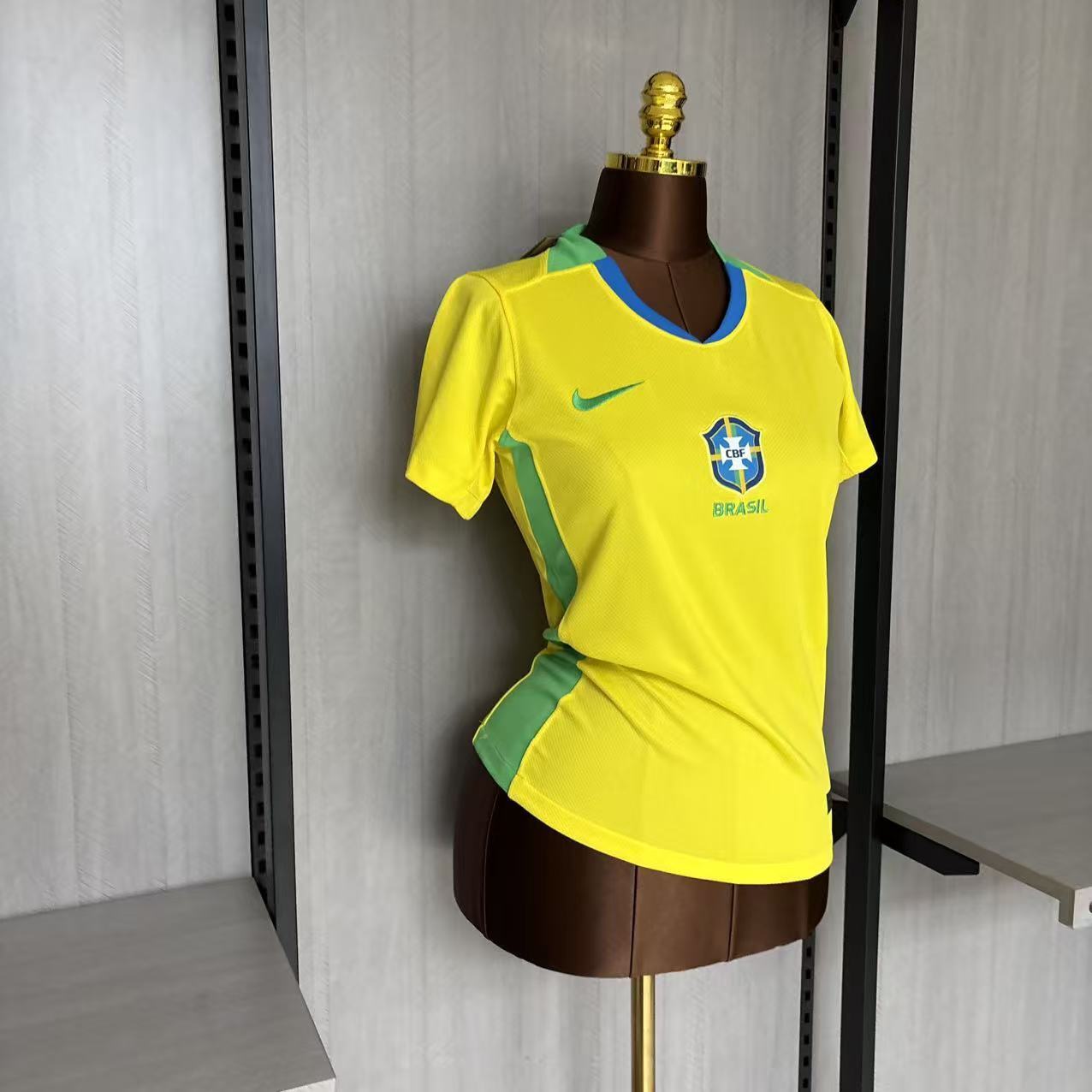 2025/26 Brazil Home Womens Jersey Fan Version