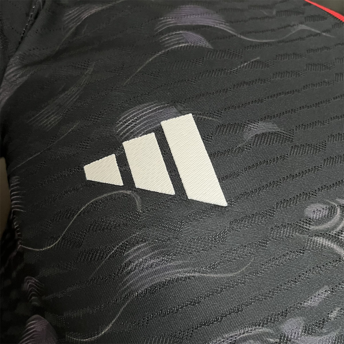 24/25 Japan Special Edition Black Jersey Player Version