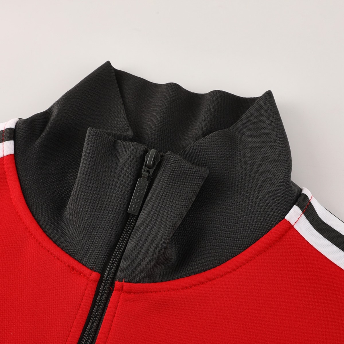 2025 Manchester United Red Jacket Training Suit Set Football Team Shirt Sports Fashion