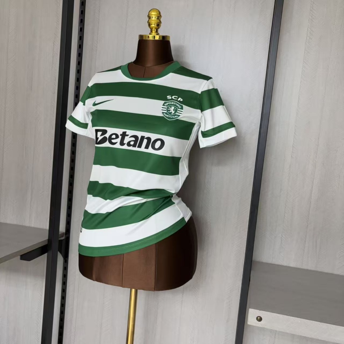 2025/26 Sporting Lisbon Home Women's Jersey Fan Version