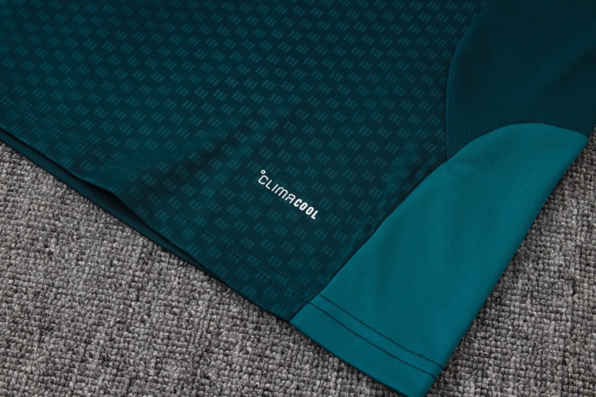 2026 Real Madrid Deep dark green Training Set Shirt and Shorts