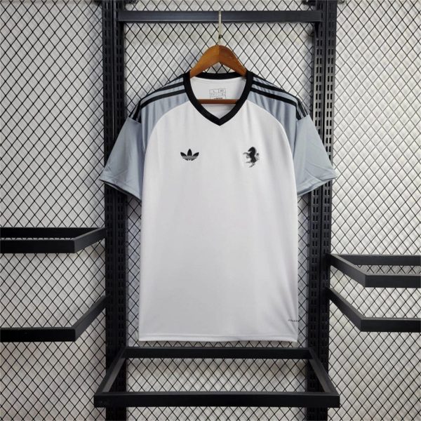 2024/25  Juventus Goalkeeper  Jersey Fan Version