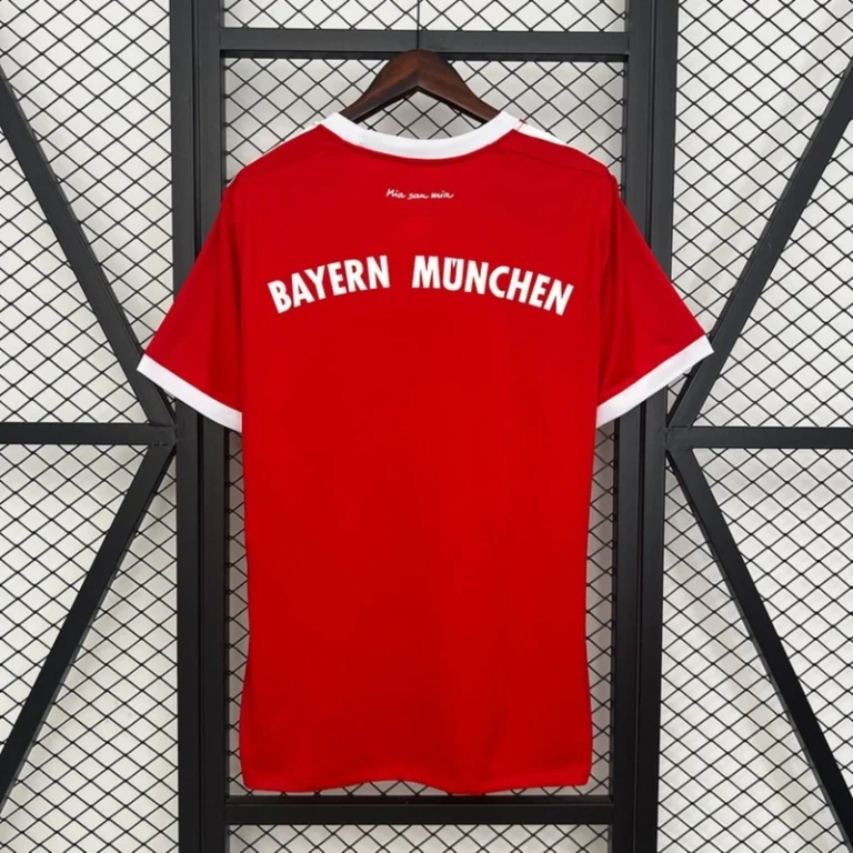 Choosing the Right Size for Your Bayern Munich Retro Jersey