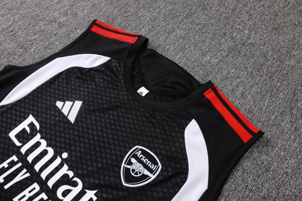 2026 Arsenal Black Training Set Shirt and Shorts
