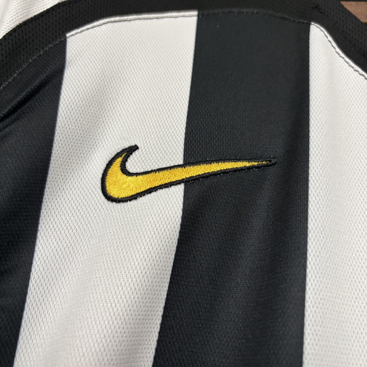 Retro Juventus 2005/06 Home  jersey Fan Version