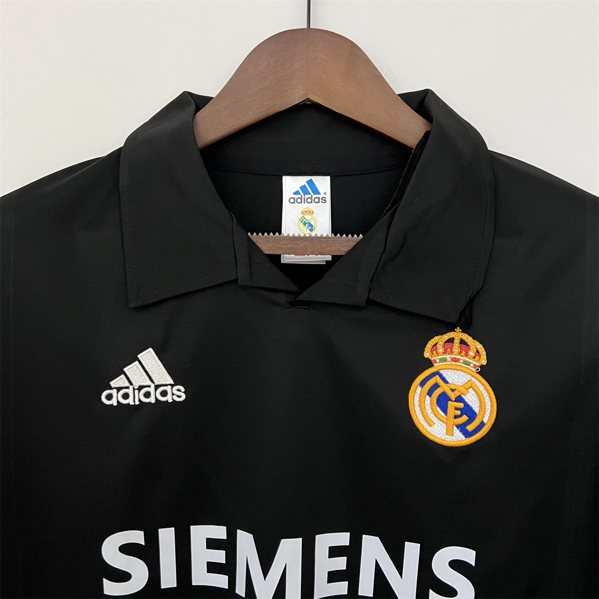 Real Madrid Retro 02/03 Third Away jersey Fan Version