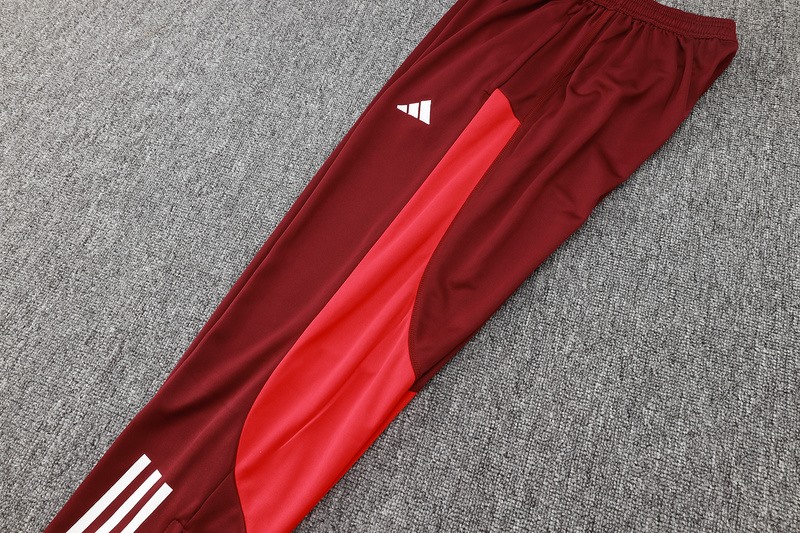 24/25 Internacional Red Long-sleeved half-pull training kit Football team kit