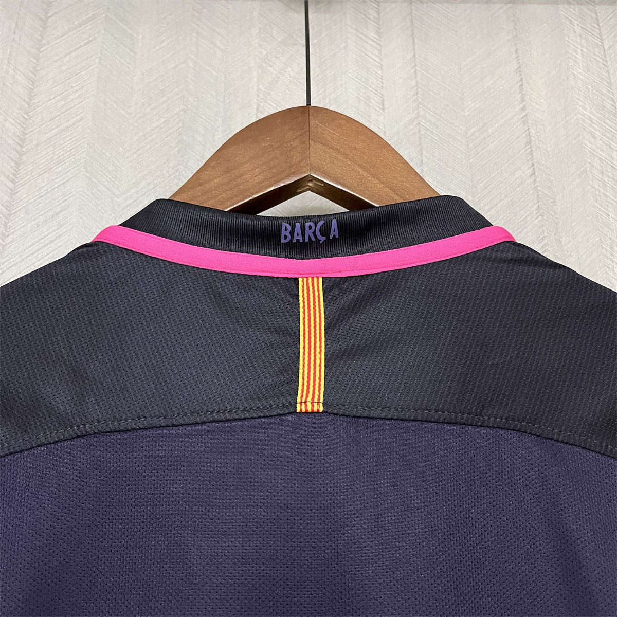 Retro Barcelona 16/17  Away jersey Fan Version