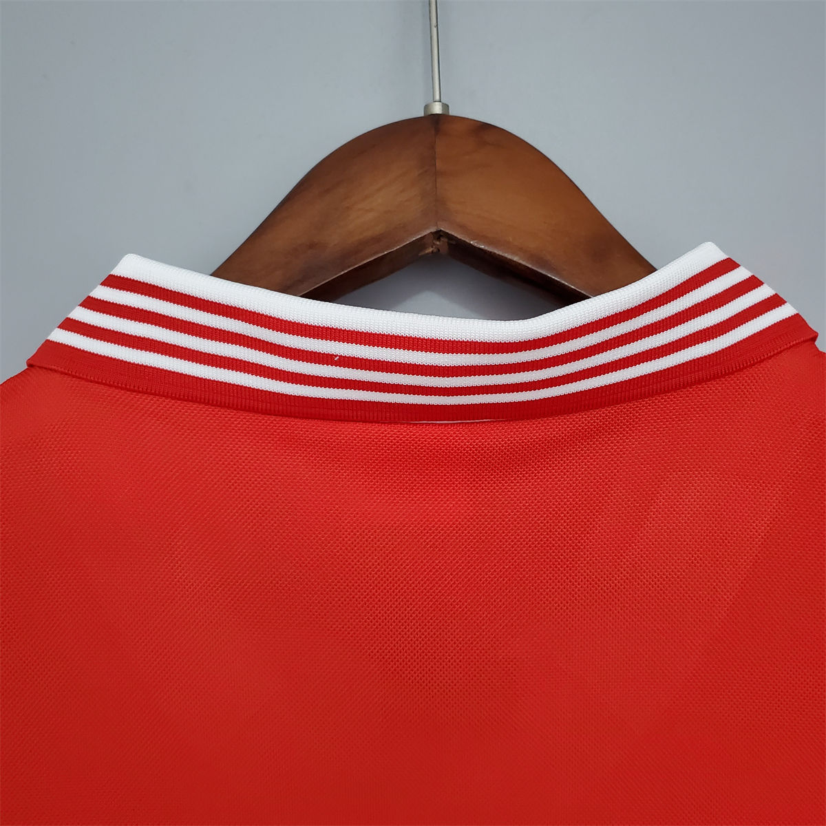 Retro Manchester United 1977 home jersey Fan Version