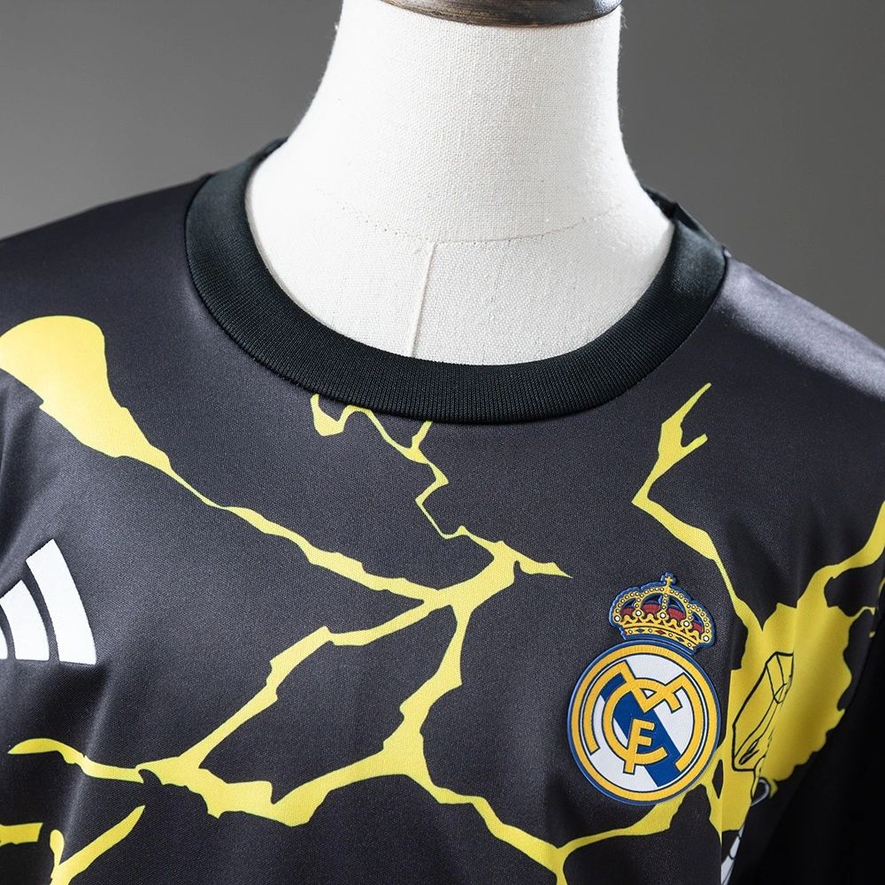 25/26 Real Madrid Marvel Comics Black jersey kids Kits size: 16-28