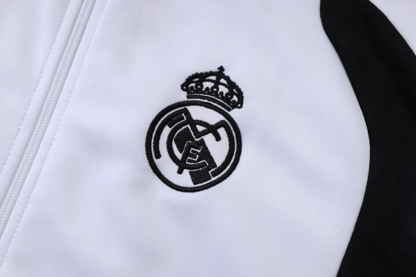 2026 Real Madrid White Jacket Training Suit Set