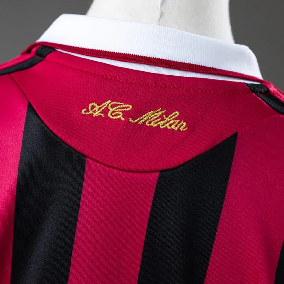 Retro AC Milan 2009/10 Home Kid Kits
