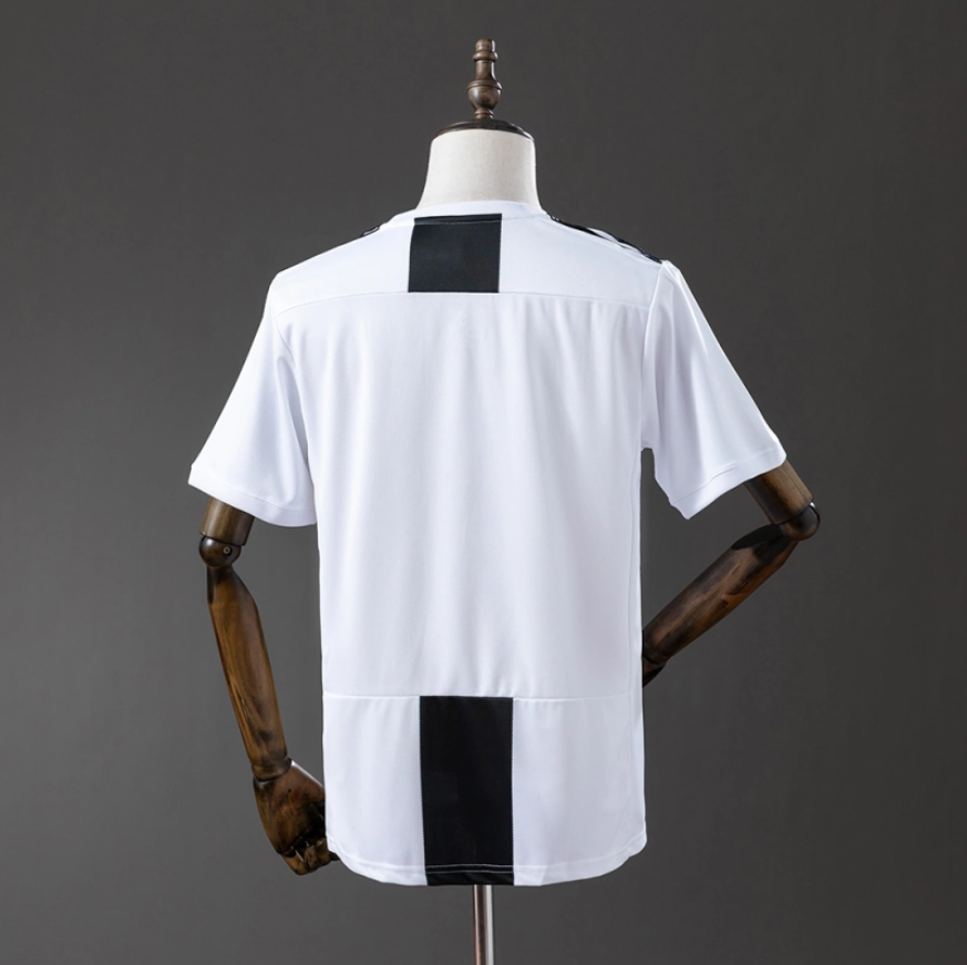 Retro Juventus 2018/19 Home jersey Fan Version