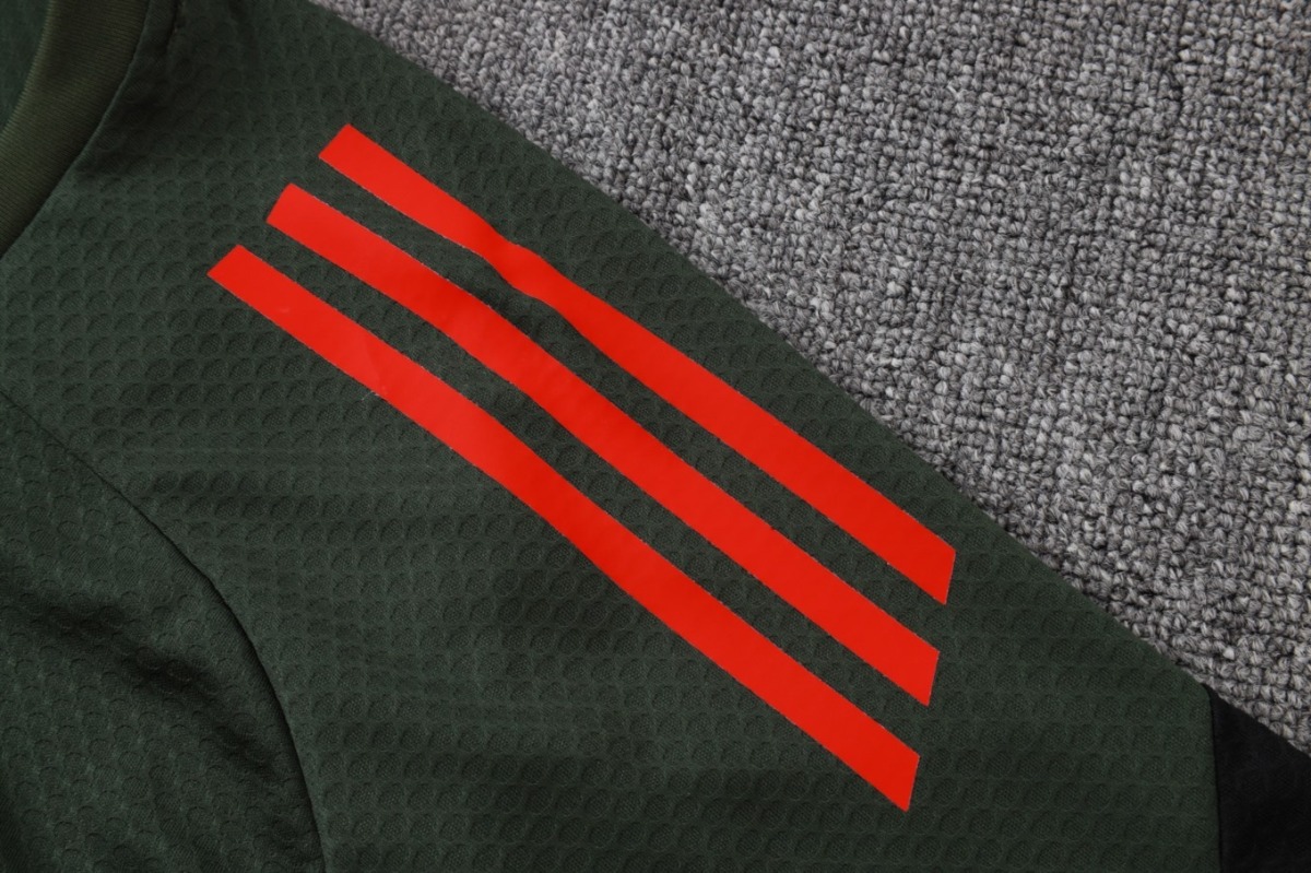 2026 Bayern Munich Dark green Training Set Shirt andShorts