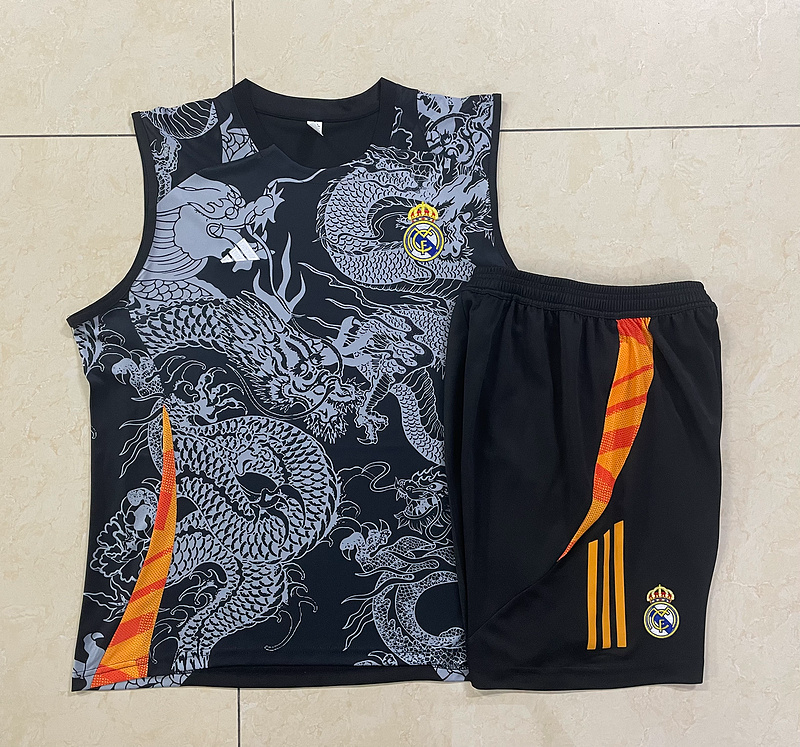 24/25 Real Madrid Black Training Set Shirt and Shorts
