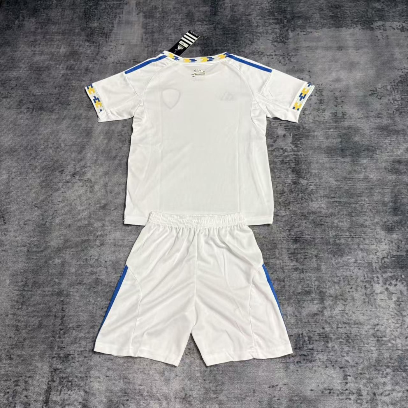 2025/26 Leeds United F.C. Home jersey Kid Kits Size 16-28