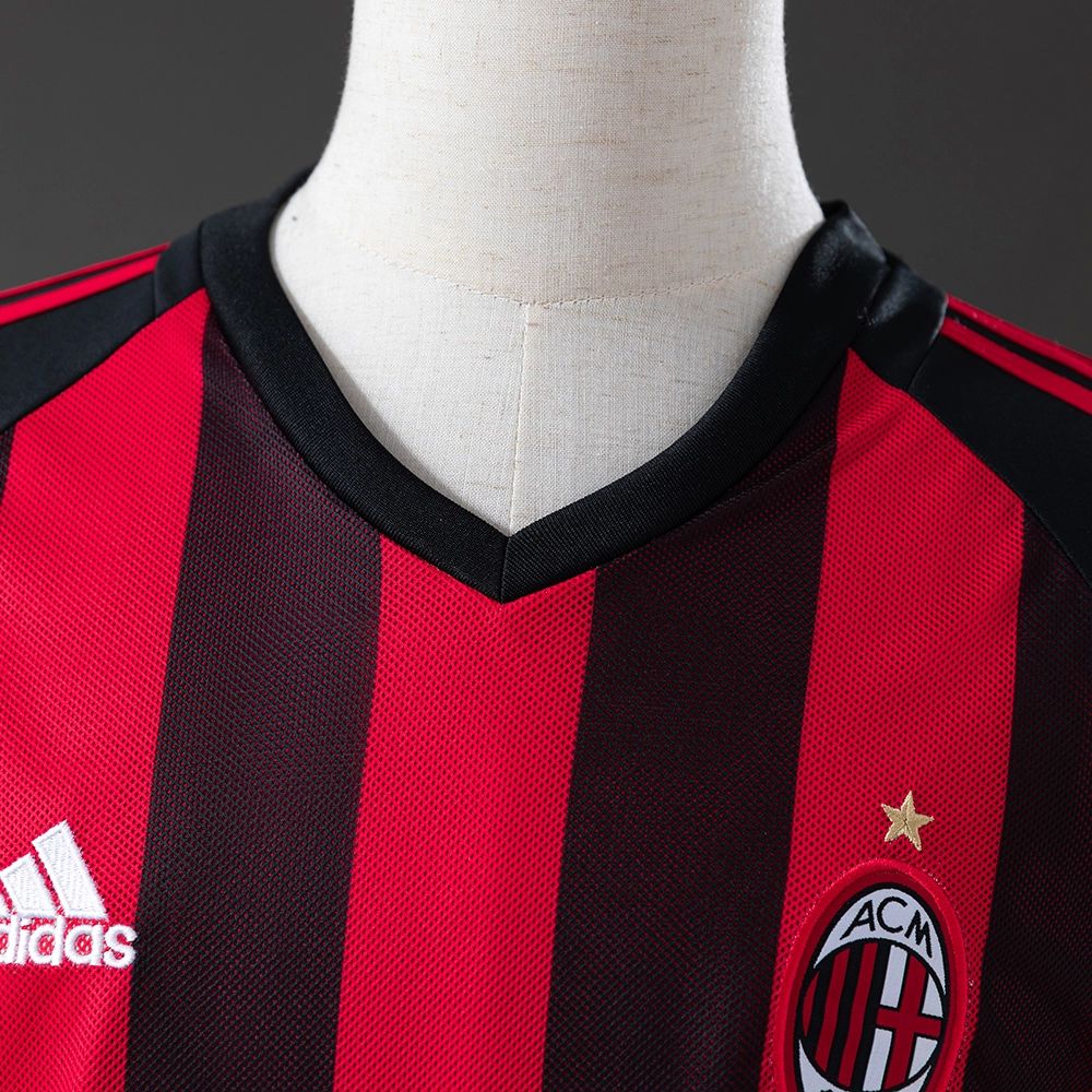 Retro AC Milan 2002/03 Home jersey Fan Version
