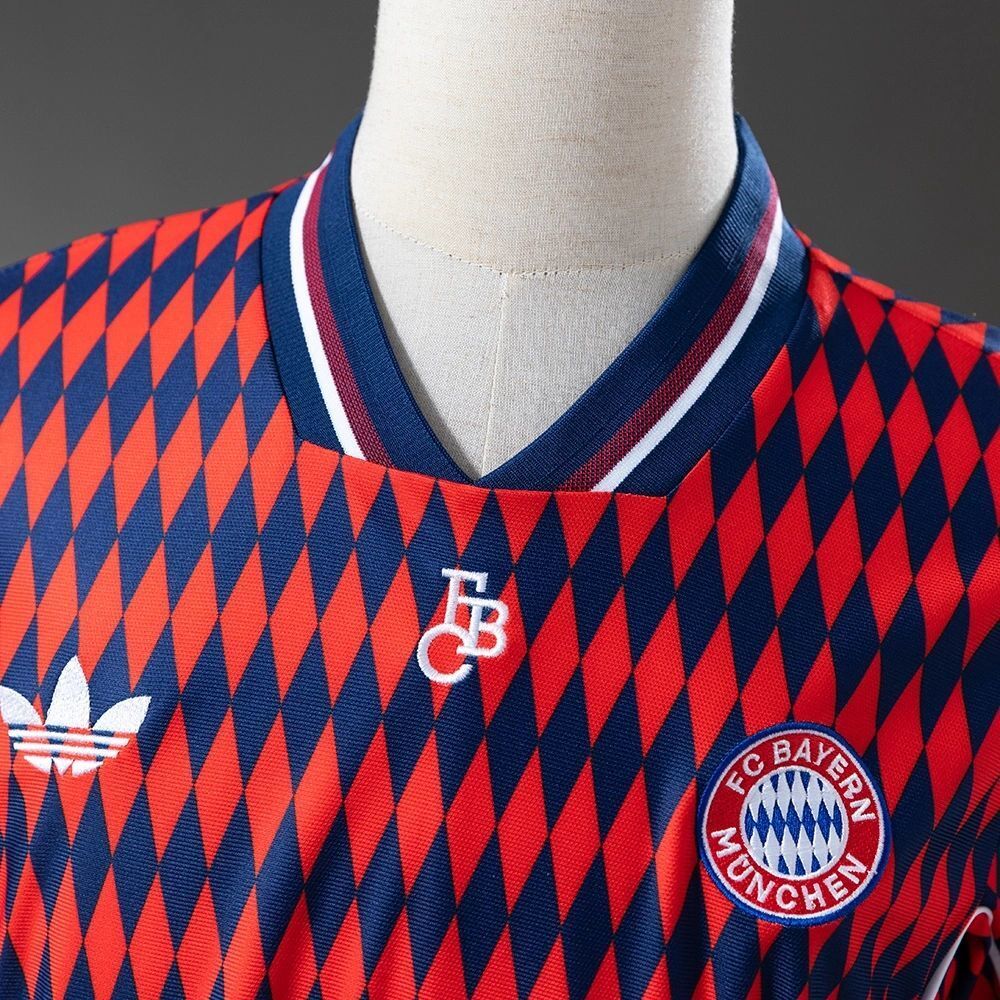 2025/26 Bayern Munich Casual Red Jersey Fan Version