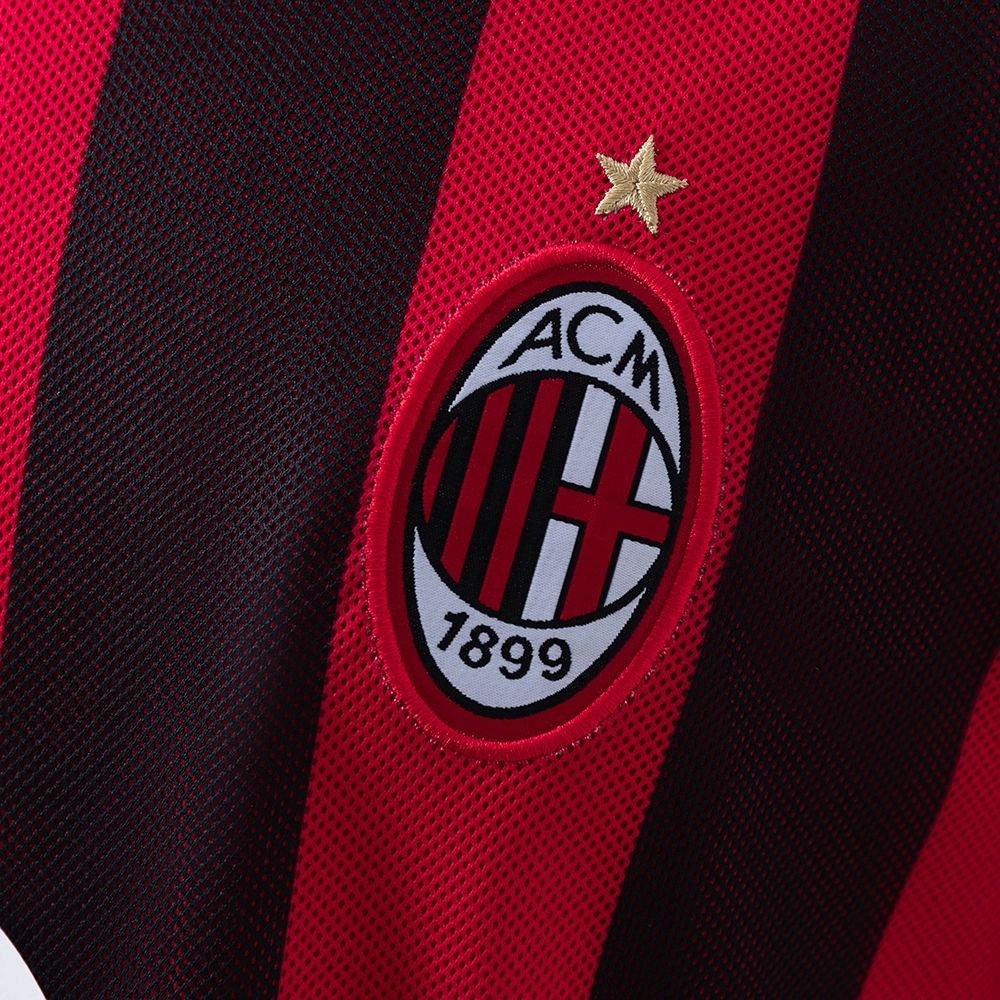 Retro AC Milan 2002/03 Home jersey Fan Version