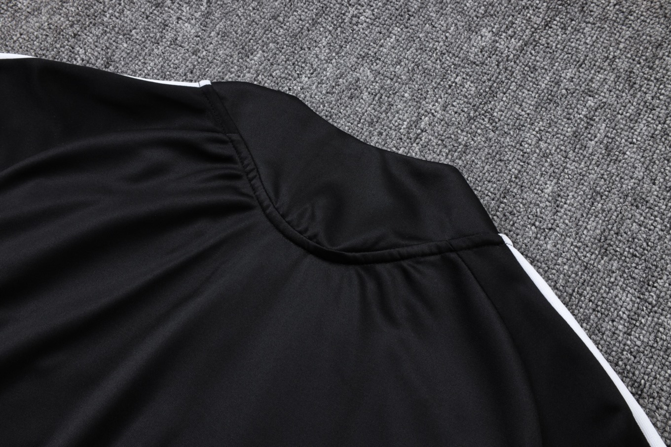 2026 Germany Black Long-sleeved half-pull training kit