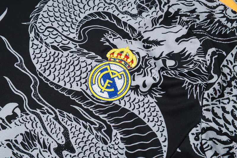 24/25 Real Madrid Black Training Set Shirt and Shorts