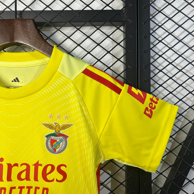 2025/26 Benfica Goalkeeper Yellow jersey kids Kits size: 16-28