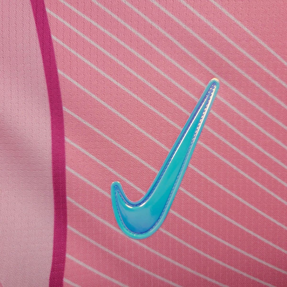 2025/26 PSG Training Pink jersey Fan version
