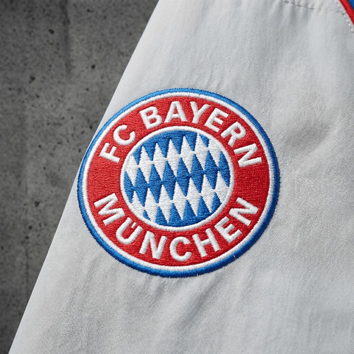 2026 Bayern Munich White Windbreaker Sport Unifom jersey Sport Unifom