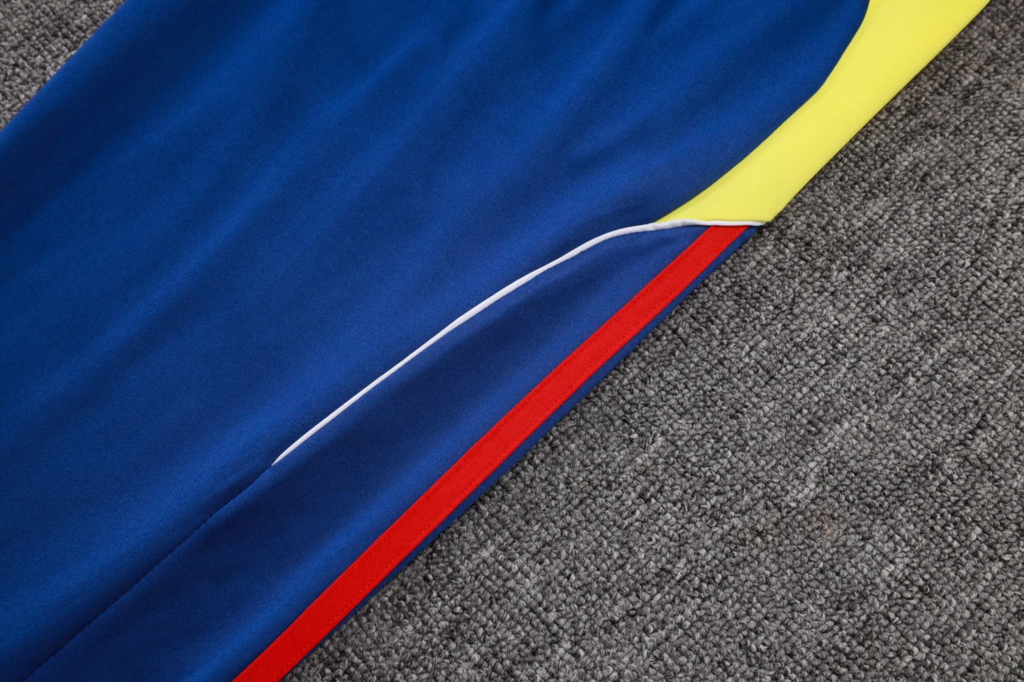 202526 Arsenal blue-yellow Long-sleeved half-pull training kit Football team kit