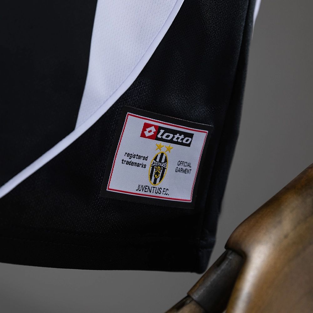 Retro Juventus 02/03 Home  jersey Fan Version