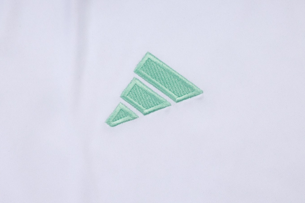 2026 Juventus White Training Set Shirt and Shorts
