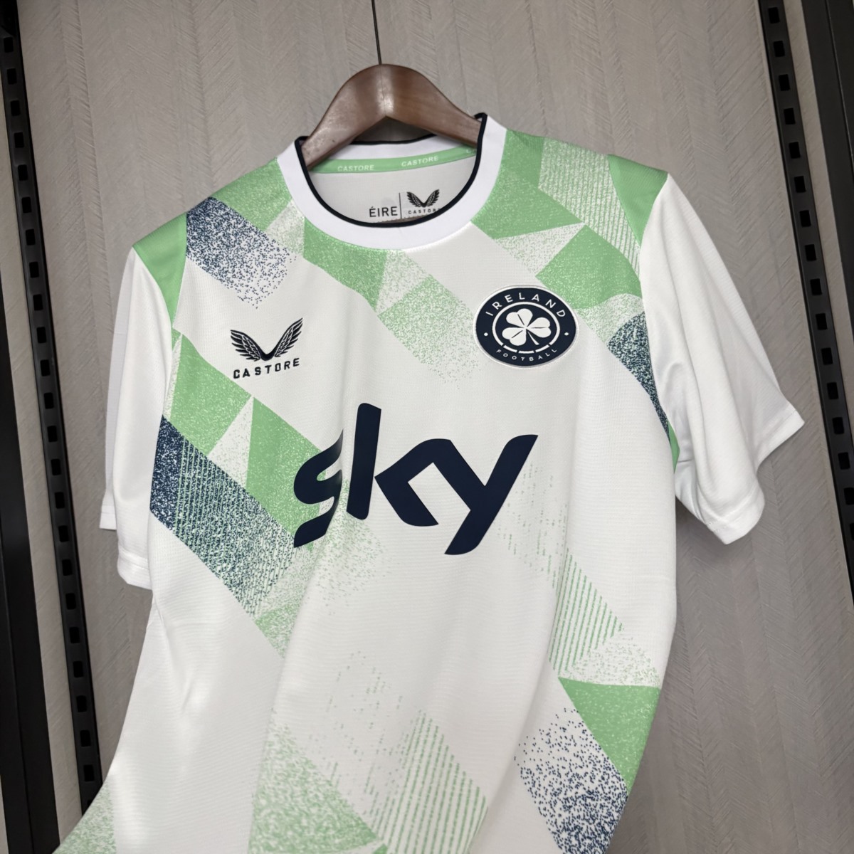 2025/26 Ireland Away Jersey Fan Version