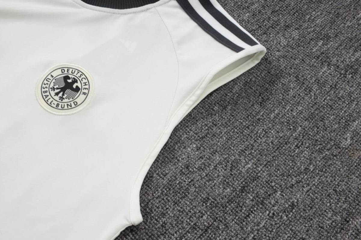 2026 Germany Beige Training Set Shirt and Shorts