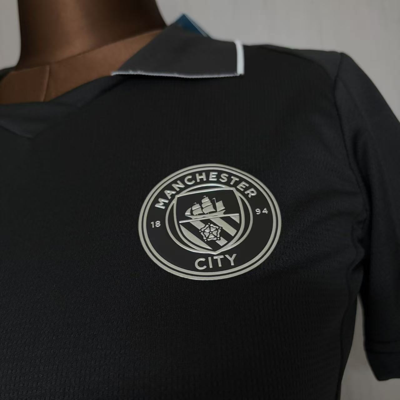 Women's 2025/26 Manchester City Away Black Jersey Fan Version