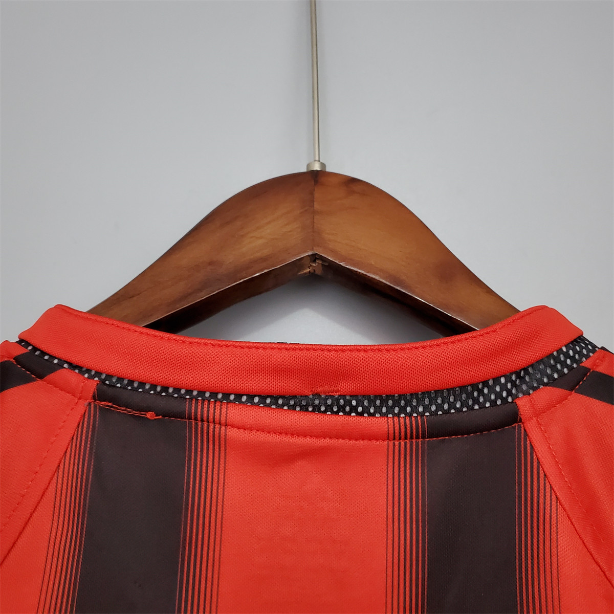 Retro AC Milan 04/05 Home jersey Fan Version