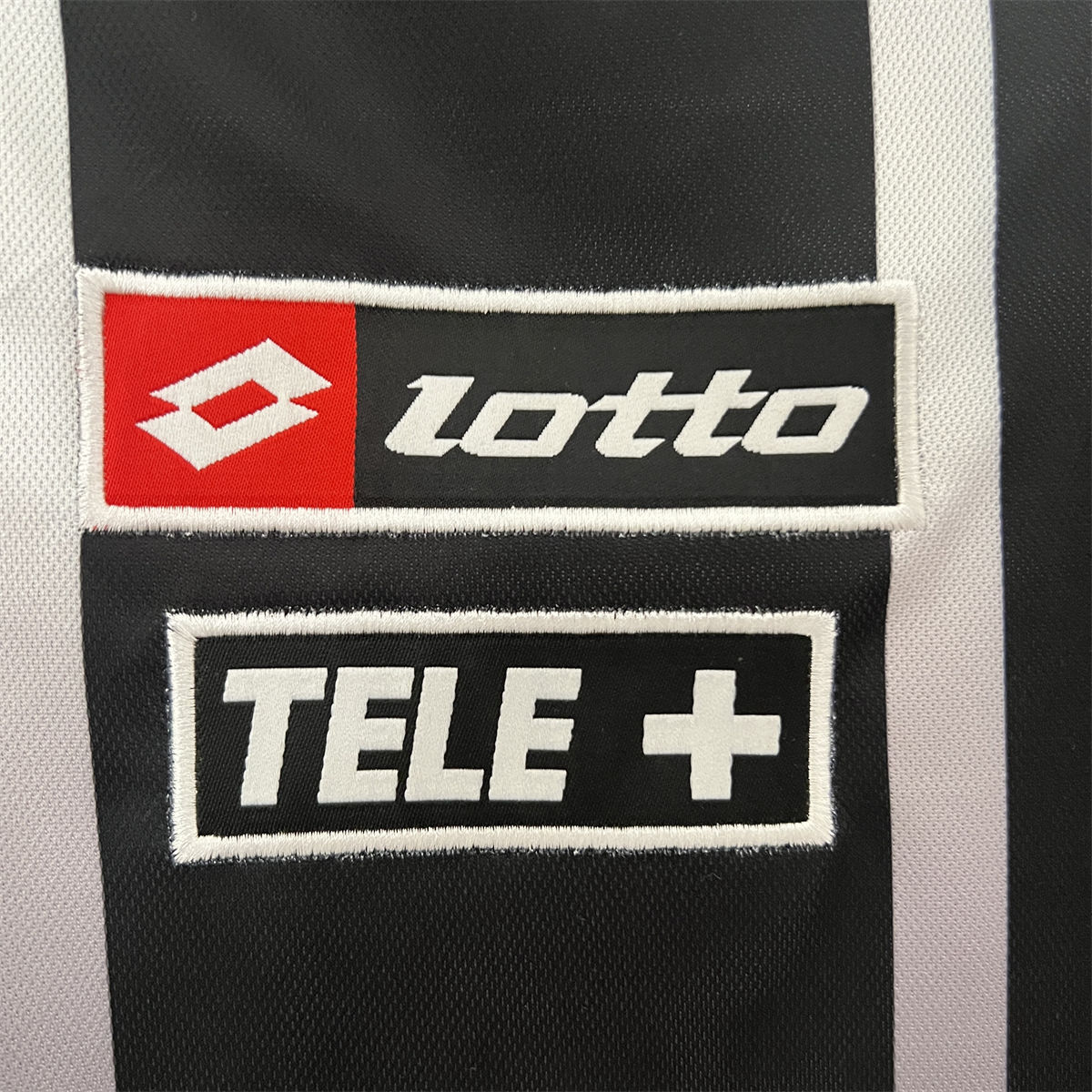 Retro Juventus 00/01 Black jersey Fan Version