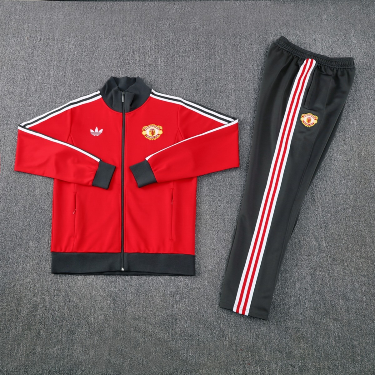 2025 Manchester United Red Jacket Training Suit Set Football Team Shirt Sports Fashion