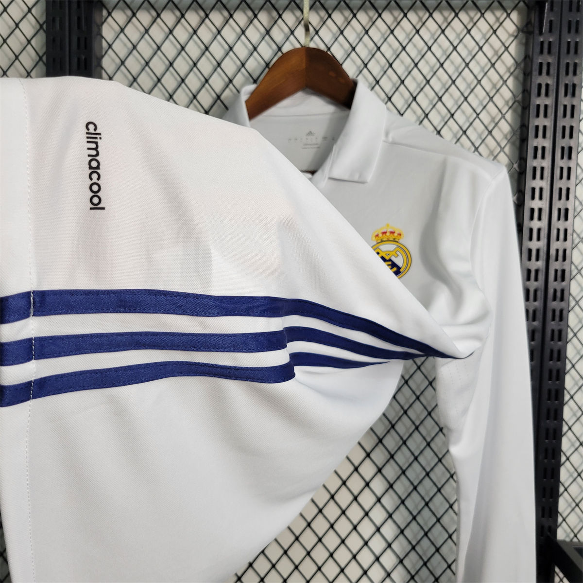 Retro Real Madrid 16/17 Main Long Sleeve jersey Fan Version