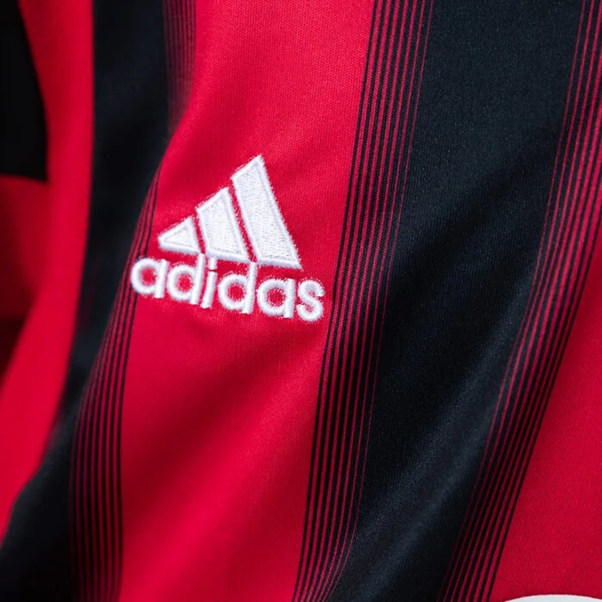 Retro AC Milan 2004/05 Home Kid Kits