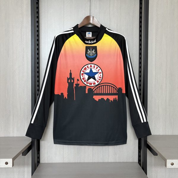 Retro Newcastle United 1996/97 Long Sleeve Goalkeeper jersey Fan Version