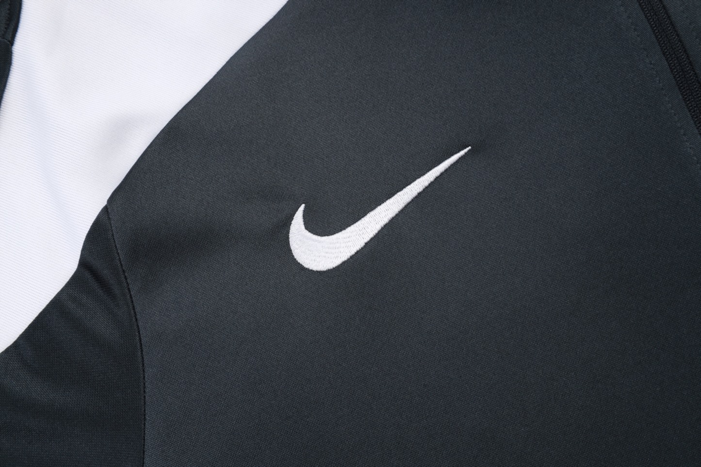 202526 Chelsea dark gray Long-sleeved half-pull training kit Football team kit