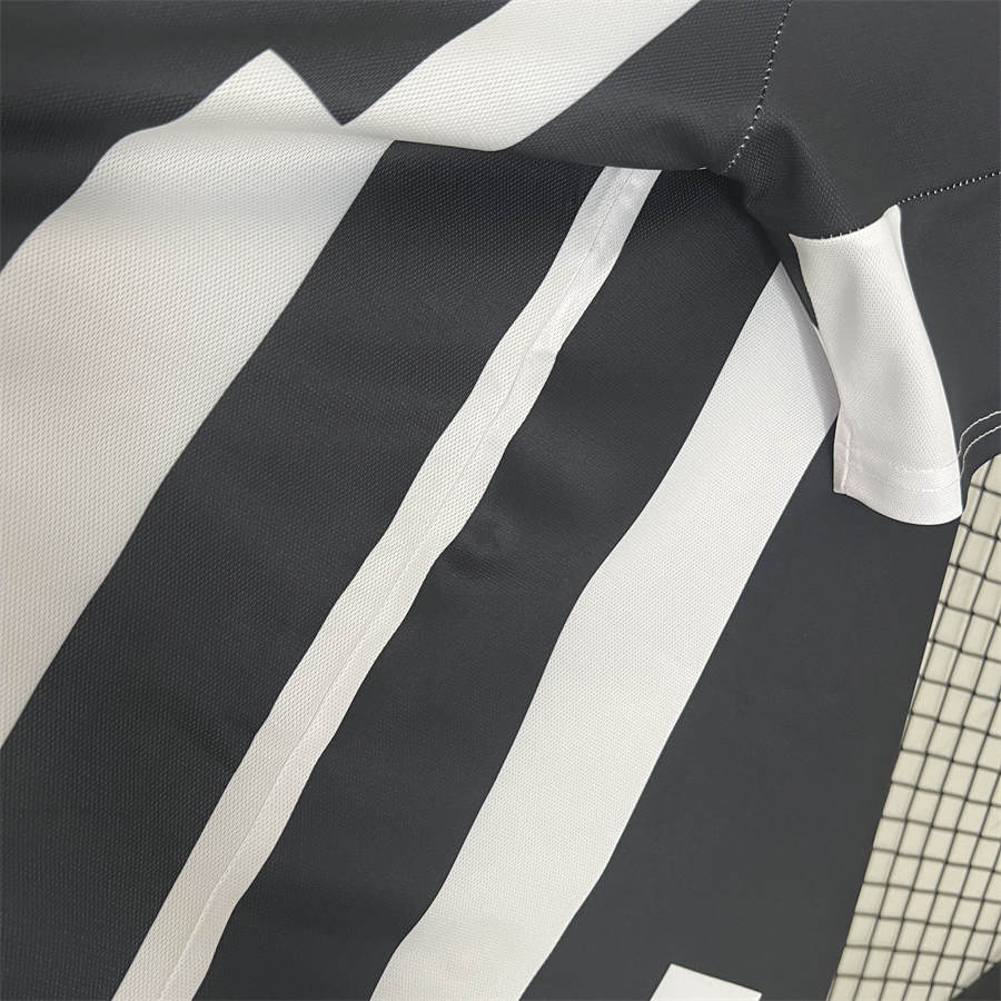 Retro Juventus 01/02 Home  jersey Fan Version