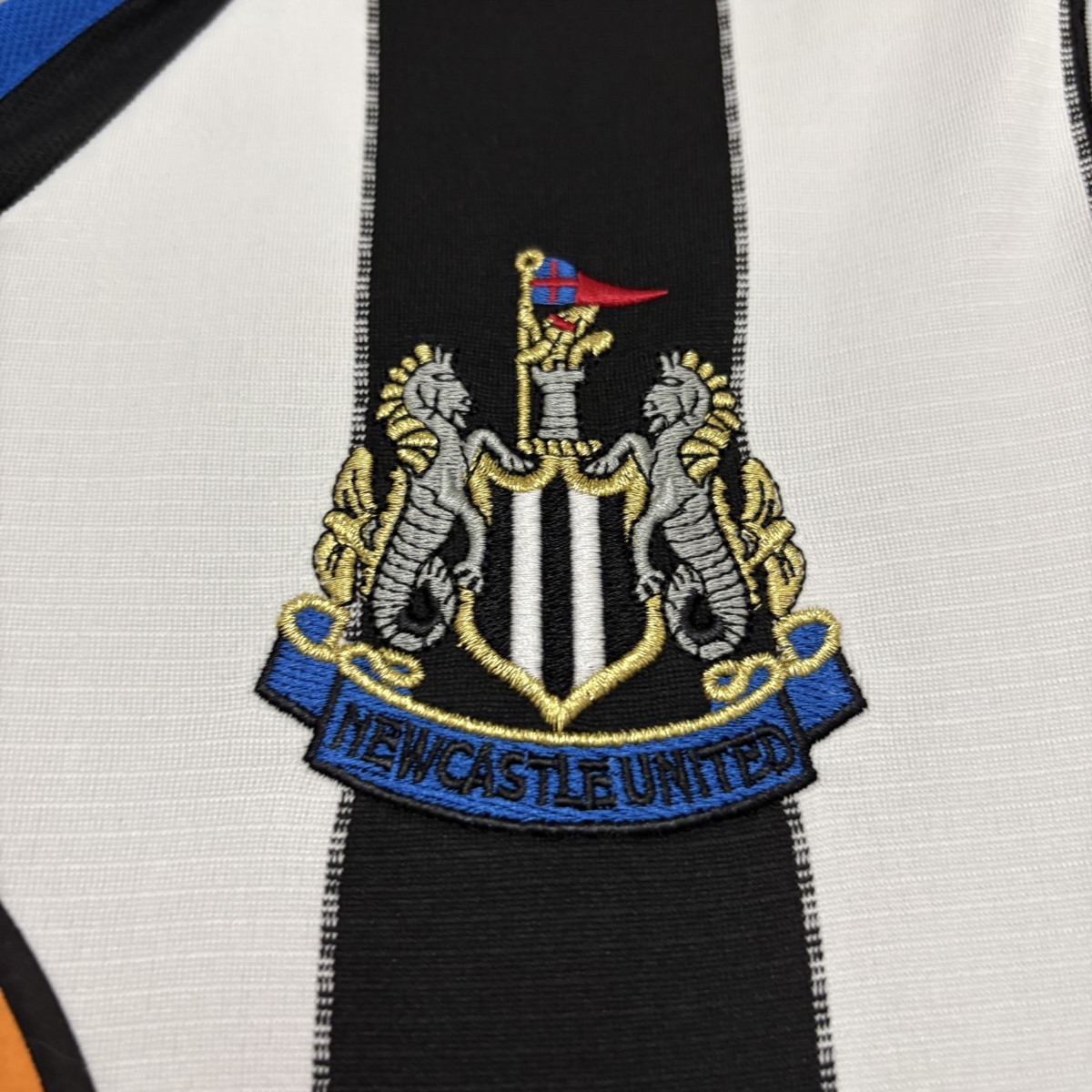 Retro Newcastle United 1999/2000 Home jersey Fan Version