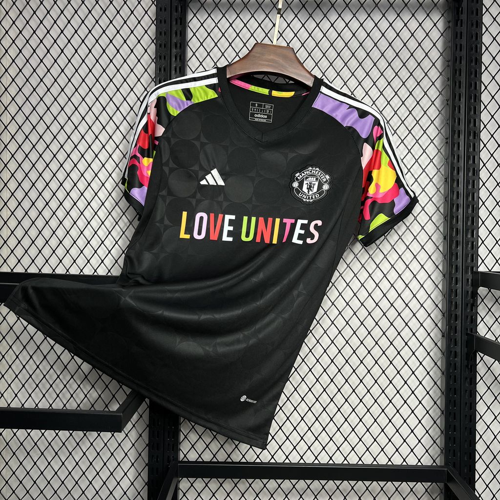2024/25 Manchester United Pre-Match Training Jersey Fan Version