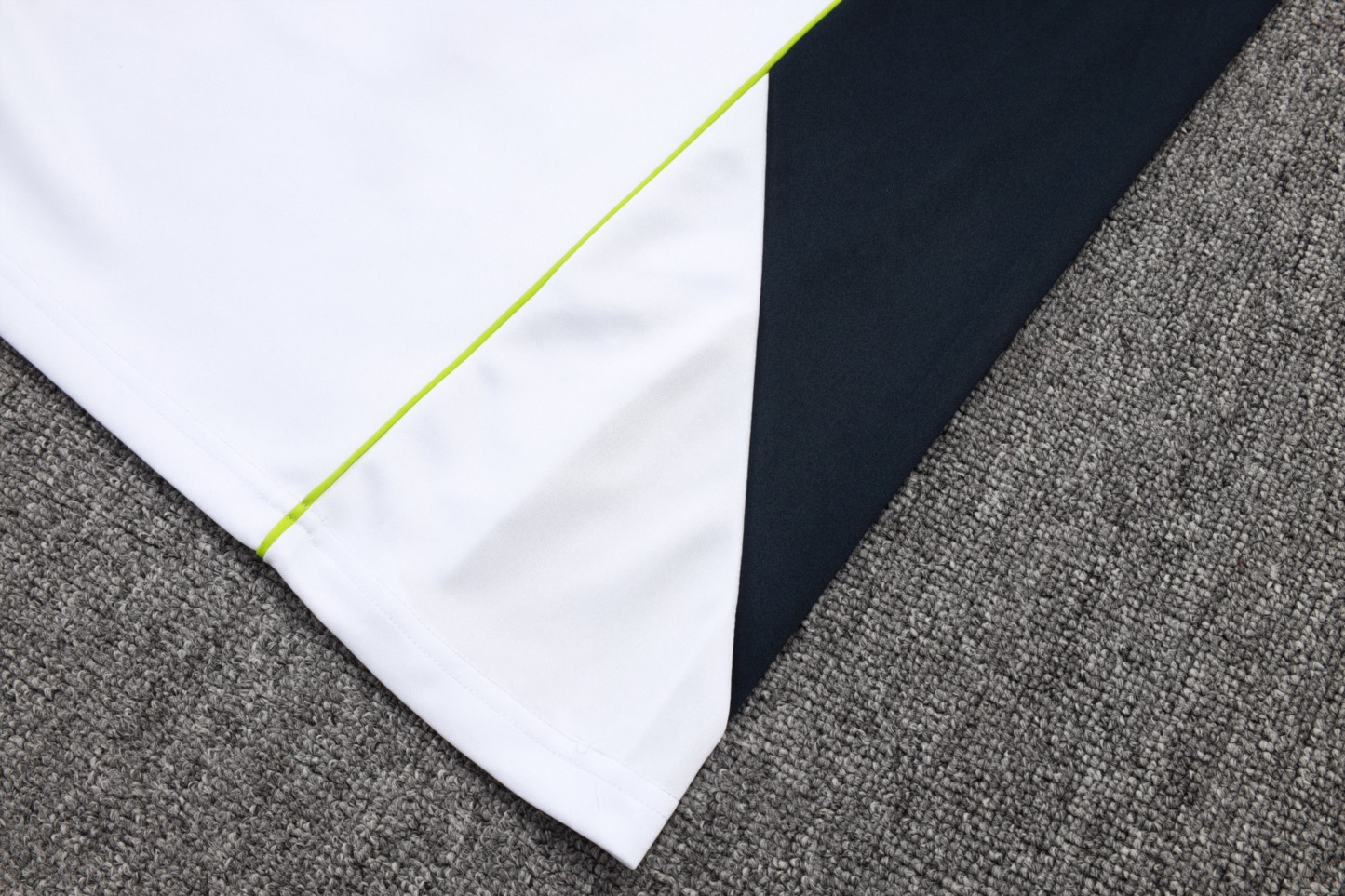 202526 Real Madrid white Long-sleeved half-pull training kit Football team kit