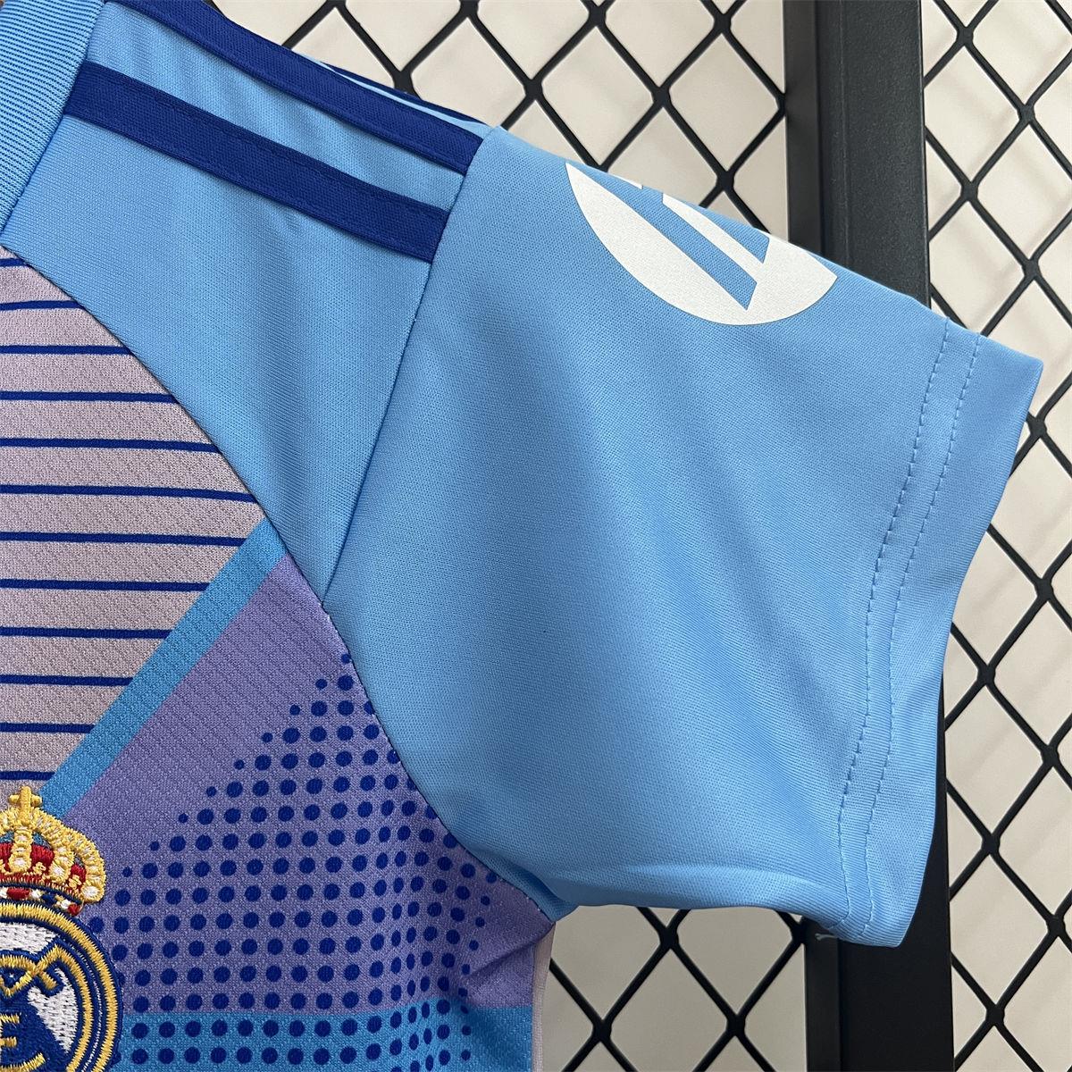 24/25 Real Madrid Goalkeeper Real Madrid Blue jersey Kid Kits Size 16-28