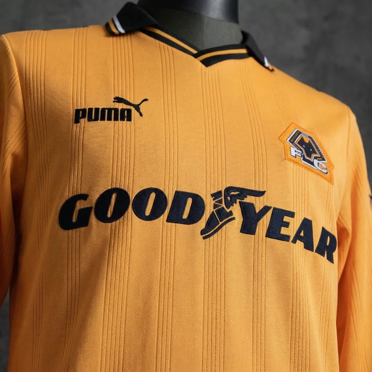 Retro Wolves 1998/99 Home jersey Long Sleeve Fan Version