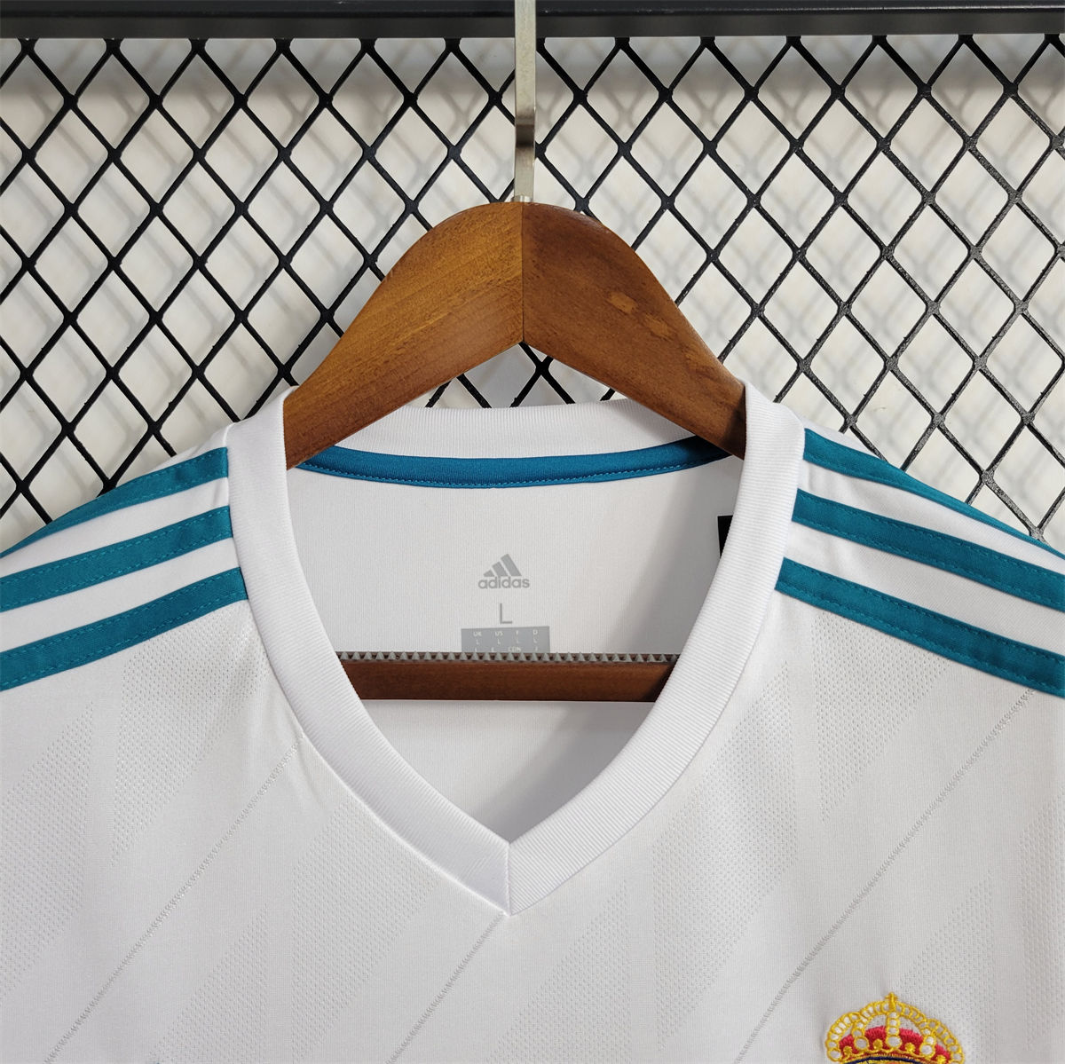 Retro Real Madrid 17/18  home jersey Fan Version